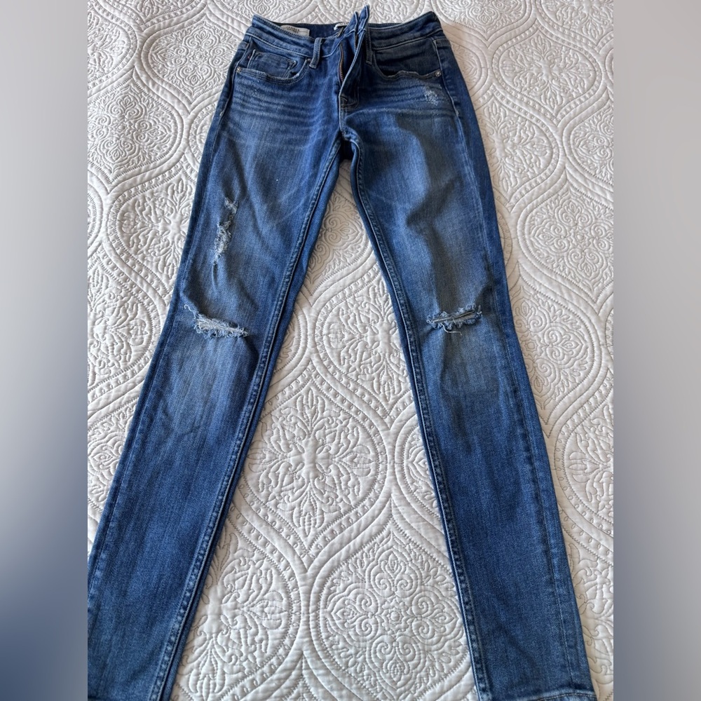 Vigoss Women's Blue Distressed Skinny Jeans